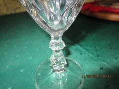 SET OF 8 VINTAGE ART DECO CRYSTAL WINE GLASSES W/ STORAGE CASE–#T28-1