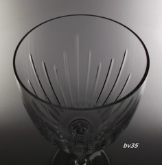 LENOX DECOR CUT CRYSTAL RED WINE GOBLET 7 1/2″ – SET OF 2 GOBLETS – PERFECT