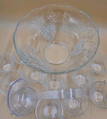 Anchor Hocking «Harvest Grape» glass punch bowl set 11 Cup And Spoon