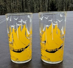 2 Vtg Yellow Sailboat Seagull Glass Drinkware Tumblers MCM Nautical USA Ex Cond