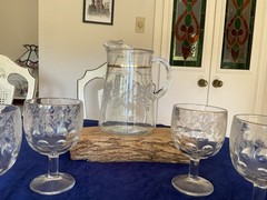 Vintage Bartlett Collins Etched Grapevine Pitcher with Gold Trim and 4 Glasses