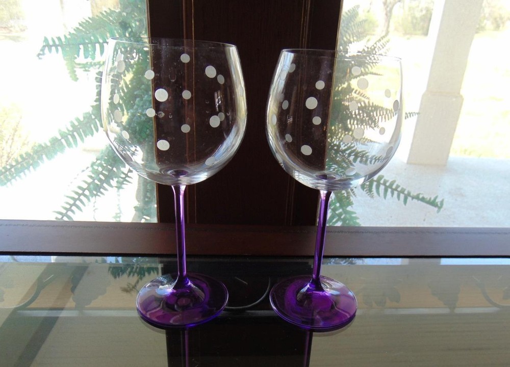Balloon Wine Purple Stem Etched Polka Dots 20 oz – Set of 2 Glasses