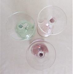 Studio Art Wine Glass w/Curved Stems Set of 3