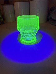 Georgian Honeycomb 4” Green Uranium Glass Tumbler