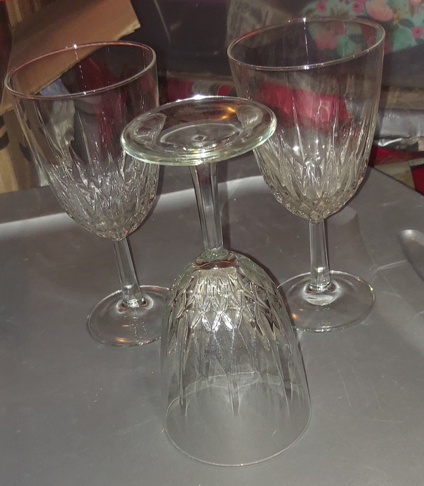 Vintage Set of 3 Diamond Star Beveled Stem Wine Glasses Made in France 5.75″ T