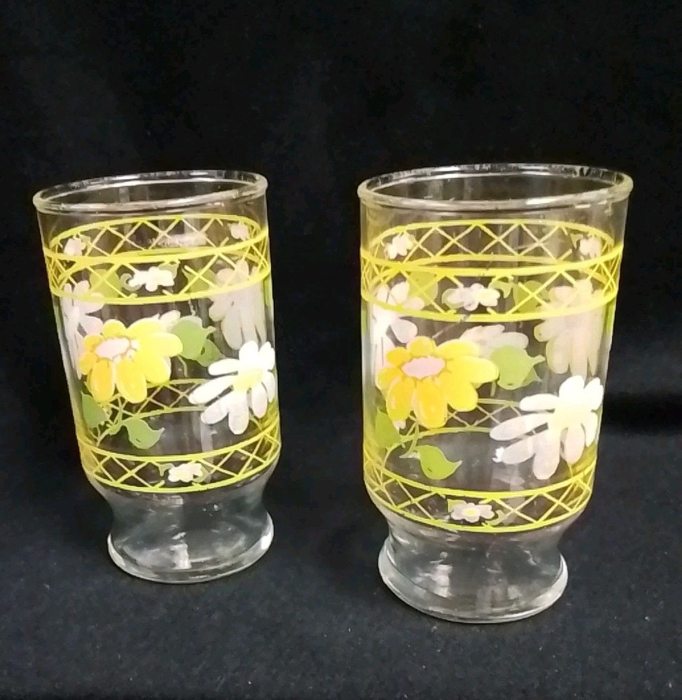 1970s Hildi Daisy Flower Lattice Juice Glasses 4″ Anchor Hocking Set Of 2 Vtg