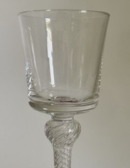 Royal Leerdam Williamsburg Netherland Air Twist Wine Glass 7 1/4”