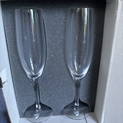 ORREFORS ‘ILLUSION’ CONTINENTAL-STYLE CHAMPAGNE FLUTES. MINT