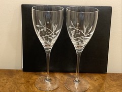 Lenox Clear Wine Glass With Satin Vine Cut Etching 9.25” H, 3.25” D – Set of 2