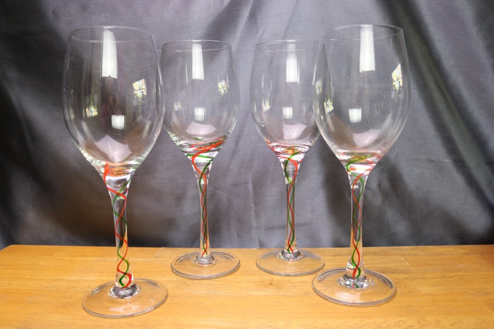 Lenox HOLIDAY RIBBON 4 Water Goblets Green Red Twisted Bands Stem Christmas