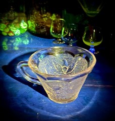 Americana Punch Cup Embossed Eagle W/ Olive Branch Hazel Atlas USA-UV reactive