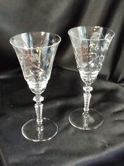 Set Of 2 Etched Gray Cut Floral 7-3/4″ Crystal Wine Glass With Design Stem #1034
