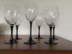 Vintage Clear Wine Glasses/Goblets With Black Stem & Foot 7″H, 2.75″D Set of 5+1