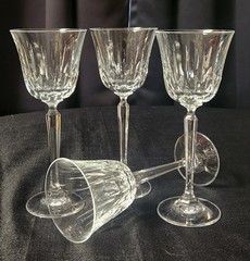 Mikasa Park Avenue Lead Crystal Wine Glasses (Pattern TS115) Set of Four