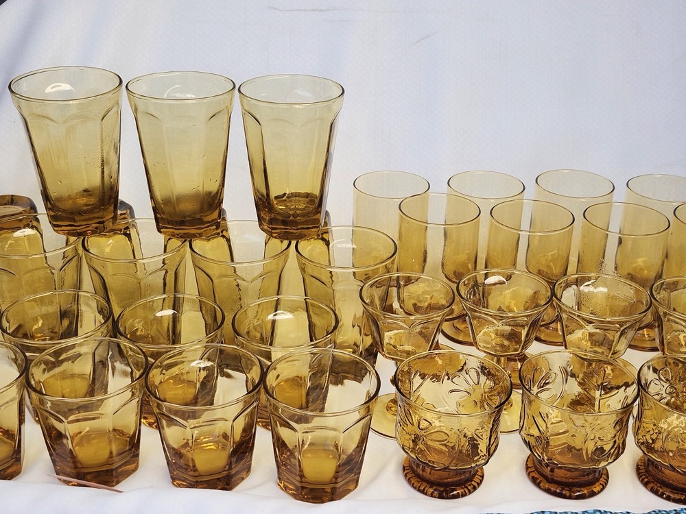 Vtg Amber Glasses Set 39 Paneled Optic
