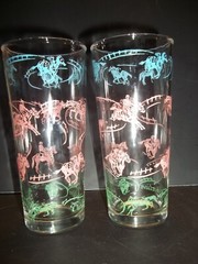 2 Vintage Peanut Butter Glass “Turf Attraction” Horse Racing Glass Tumblers