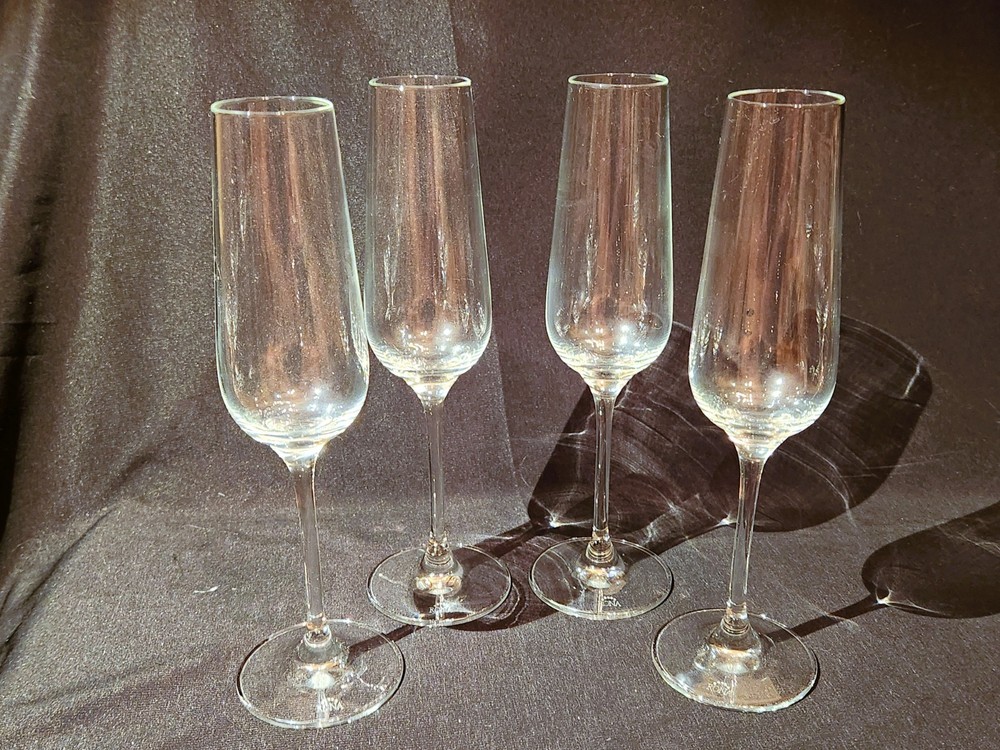 (4) RONA Slovakia INVITATION Champagne Flutes – Mint