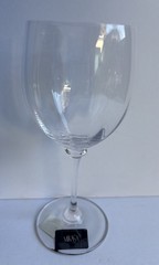 NEW NOS Mikasa Stephanie T-7201-001 Wine Glass Goblet 7.5″ Optic Bowl Wafer Stem