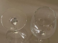2 VTG RONA SLOVAKIA CLEAR CRYSTAL RED WINE GLASSES PULLED STEM 22 OZ 9,75”