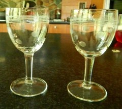 PAIR of TWO APERTIF / LIQUOR GLASSES Etched Lines & Dots MCM 1940 – 50s EX COND