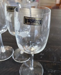 4 Vintage Toscony Floral Etched Hand Blown Wine Glasses 8” Romania w/Labels