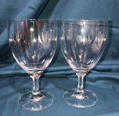 Lot of 2 Etched Crystal Red Wine / Water Goblet Stemware 3 Pairs