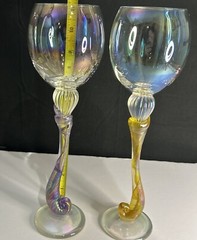 2 VINTAGE BRIONI HAND BLOWN ART GLASS IRIDESCENT TULIP WINE GLASSES SIGNED