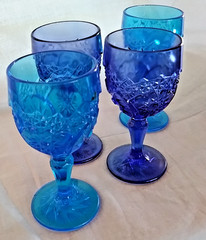4-DEGENHART WINE GLASSES BUZZ SAW SUNBURST 2-SAPHIRE+2 COBALT-EMBOSSED LOGO