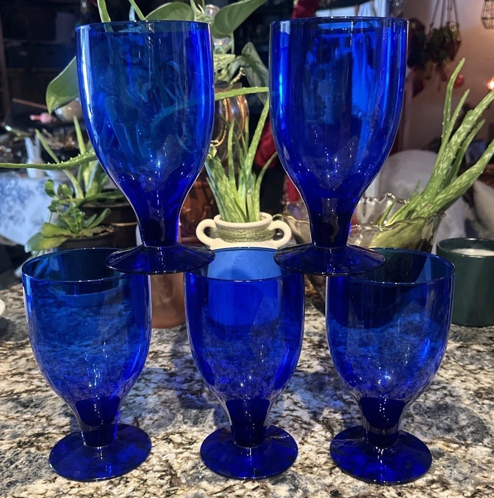 5 Beautiful Cobalt Blue Pedestal Water Wine Goblets 7” Tall 4” 24 Oz