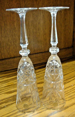 2) CRISTAL D’ARQUES FRANCE 24% Lead Crystal 9.75″ Long-Stem Gold Rim Glasses X19
