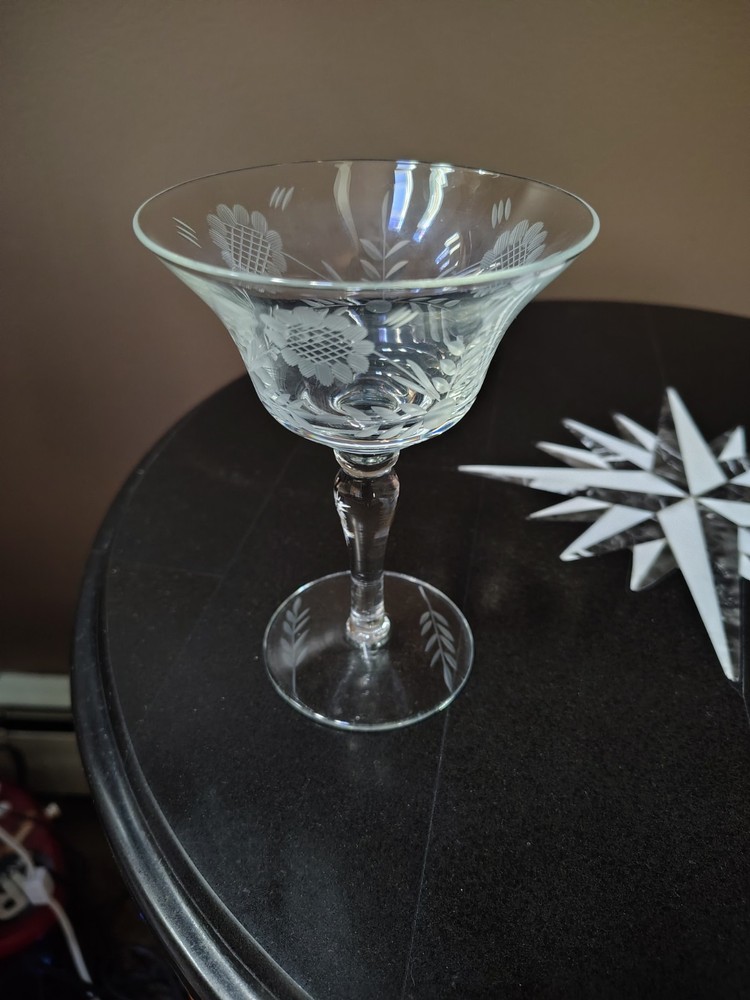 CRYSTAL CLEAR INDUSTRIES CCI50 Etched Sunflower Champagne/Stem Sherbet Glasses
