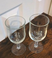 VINTAGE «R» MONOGRAMMED WATER/WINE GLASS SET – 10oz – 2ct. + BONUS ITEM