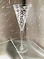 10″ Champagne Toasting Flute Glass Birds, Bows & Hearts VGC Sweet Design