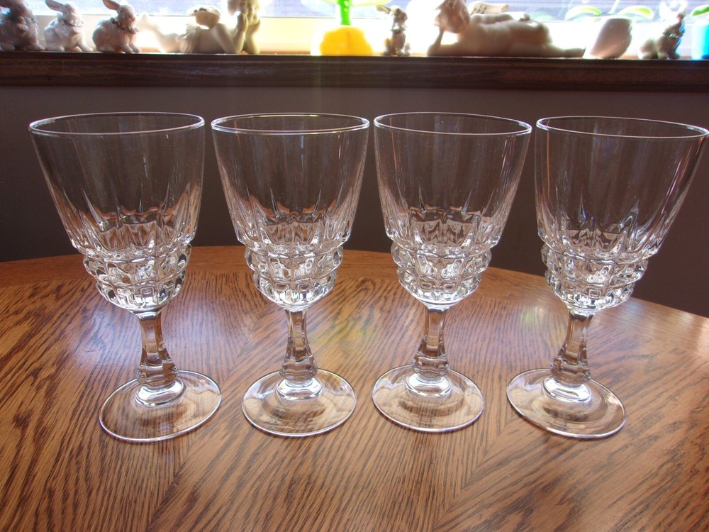 Wine Cristal D’Arques Pompadour Crystal Blown – Set of 4