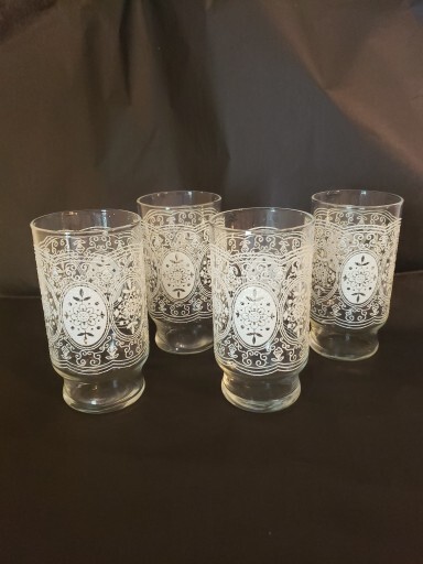4 Vintage 12 Oz White Raised Floral Lace Drinking Glasses 5.25″
