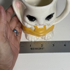 Vintage Bunny Rabbit Mugs Ceramic Animal Cups Lot of 2 Cute Decor Collectibe