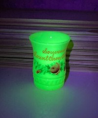 Heisey Glass Punty Band Mount Iron Minnesota Uranium Custard Glows Tumbler 4″ T