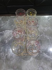 Mcm Starburst Glasses(4) Yellow/white And(4) Red/ White W/ Carrier 1950’s Jelly