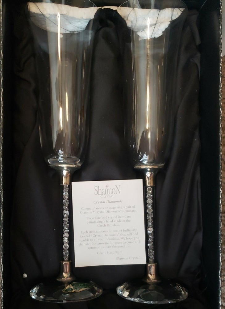 Shannon Crystal by Godinger Floating Diamonds Toasting Flutes Pair