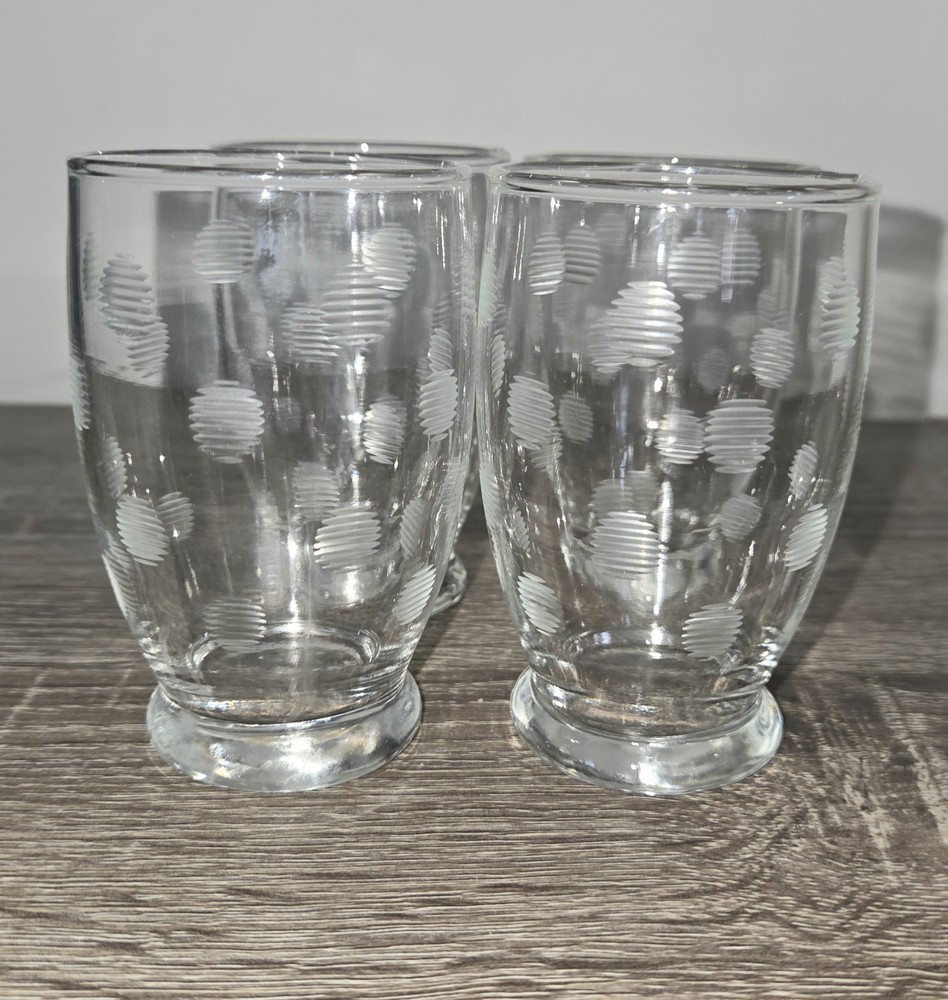 Set of 4 Unbranded Glasses with Etched Circles Tumbler Glasses 3.5″ tall