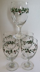 Libbey Greenbrier Christmas Holly Berry Vintage (5)Glass Goblets 7″ Discontinued