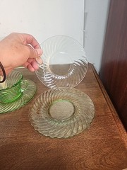 SPIRAL ANCHOR HOCKING GREEN DEPRESSION GLASS EIGHT PIECE SET