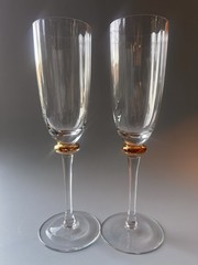 Gibson Golden Globe Champagne Flutes (2) 8-3/4”