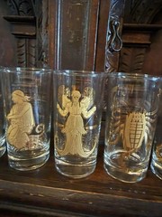 Vintage Zodiac Highball Glasses – Set of 12 Mid-Century Gold Zodiac Barware