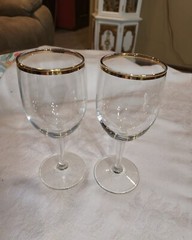 Beautiful Pair of Vintage Crystal Gold Rimmed Water Goblets/Wine Glasses in…