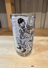 «Big Top» Peanut Butter Glass (Turkey In De Straw) «Sing A Long» 2-1/2″W x 5-1/4