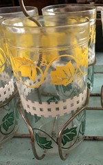 MCM Caddy With 8 Hazel Atlas Yellow White Green Vines Trellis Tumbler Glasses
