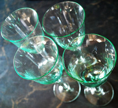 Vtg Set 4 Wine Glasses HAND BLOWN 7.5″ LIGHT MINT GREEN Mexico 6 oz Bell Shape