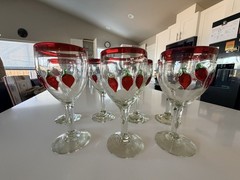 Seven-Piece Decorated Wine Glass Set, Chili Pepper Pattern, Clear Red Green