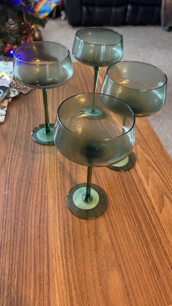 4 Cocktail Glasses